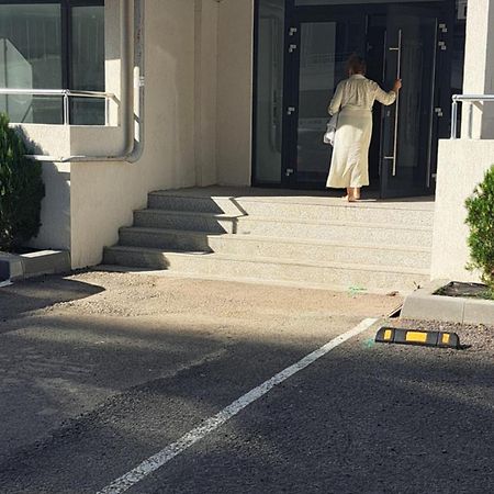 Mamaia Nord Studio La 10 M De Plaja Langa Cluburi Экстерьер фото