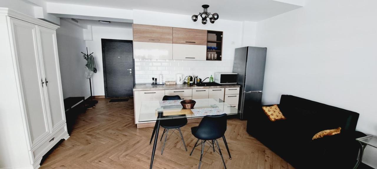 Mamaia Nord Studio La 10 M De Plaja Langa Cluburi Экстерьер фото
