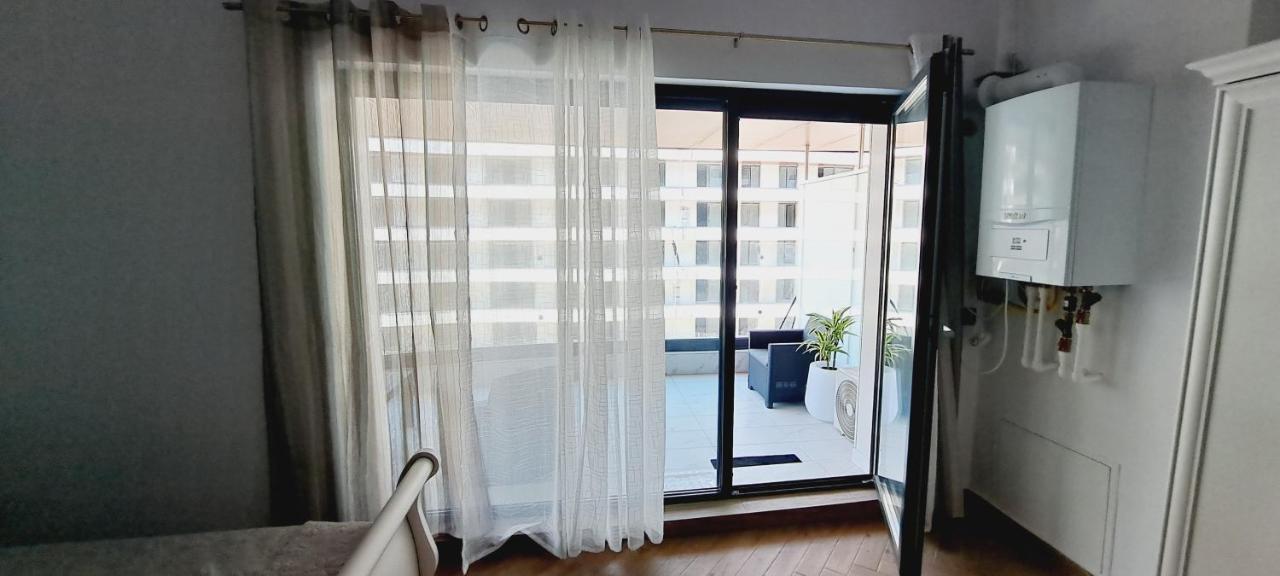 Mamaia Nord Studio La 10 M De Plaja Langa Cluburi Экстерьер фото